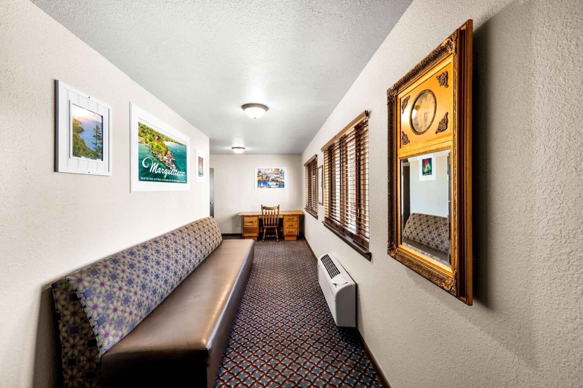 Americas Best Value Inn Marquette Luaran gambar